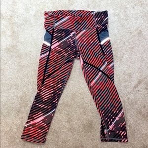 Athleta Radical Stride Capri Legging - Size XS